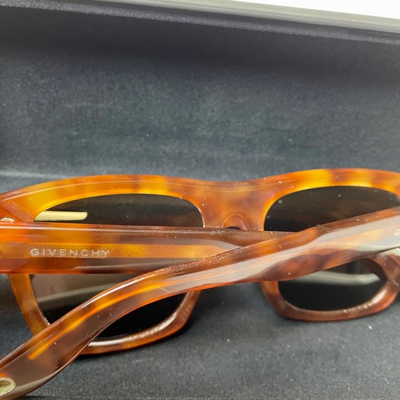 Givenchy turtle shell sunglasses - Picture 5 of 6